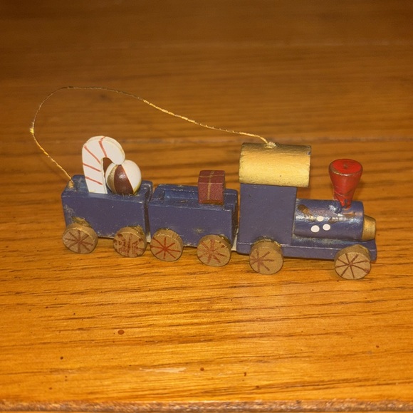 Four 4 piece bundle vintage Christmas ornaments - Picture 4 of 11